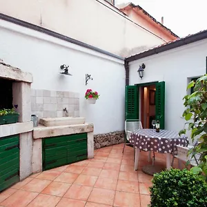 Karlo Appartement